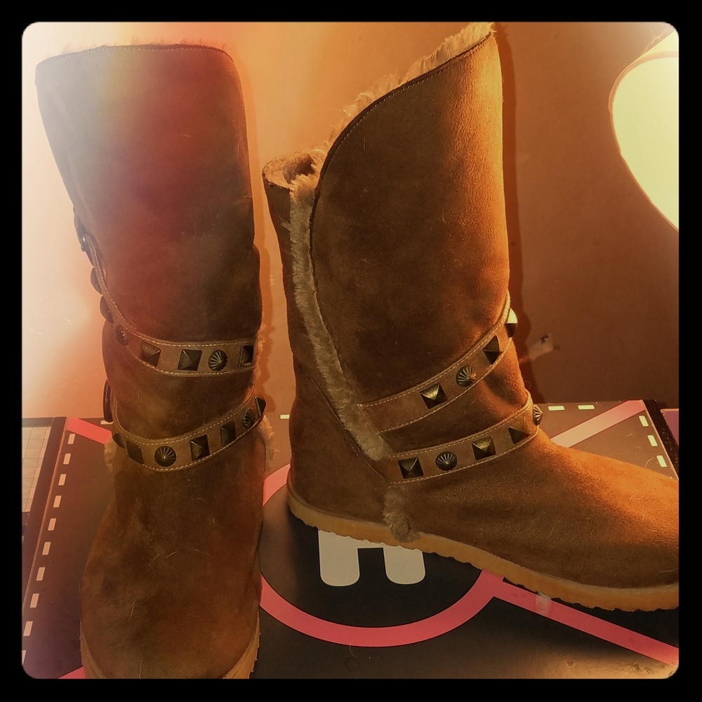 Studded&Buckled Fur-Lined Boots
